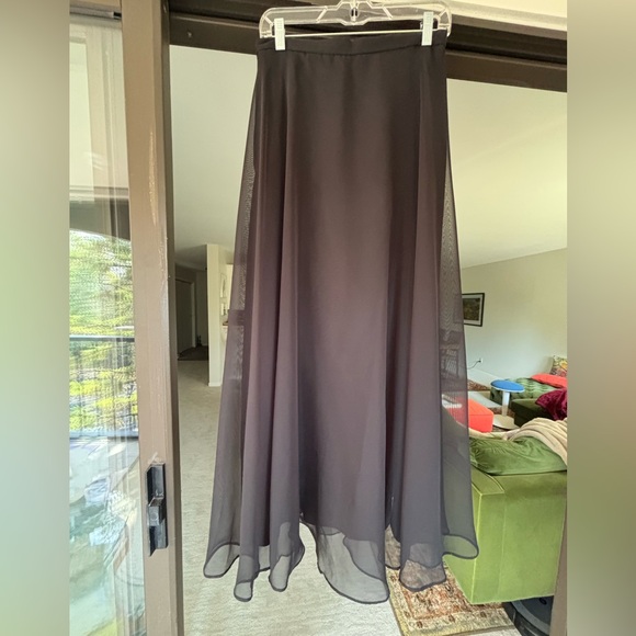 Elegant Black Layered Maxi Skirt - Picture 11 of 11